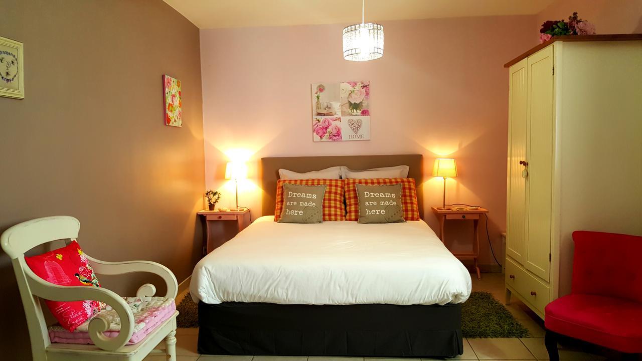 Bed and Breakfast Le Logis De La Poupeliere Vouhé Exterior foto
