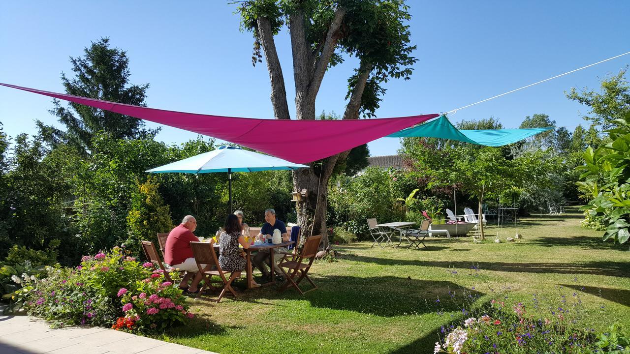 Bed and Breakfast Le Logis De La Poupeliere Vouhé Exterior foto